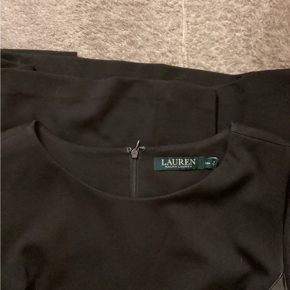 Black Dress - Picture 5 of 5